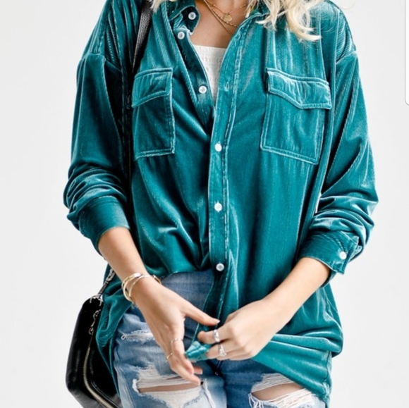 ⚜ Green Velvet Double Pocket Shirt - Picture 4 of 11